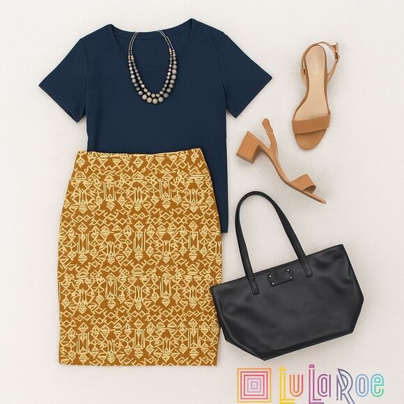 𝅺NWT LuLaRoe Buttercream & Gold Cassie - Picture 1 of 2